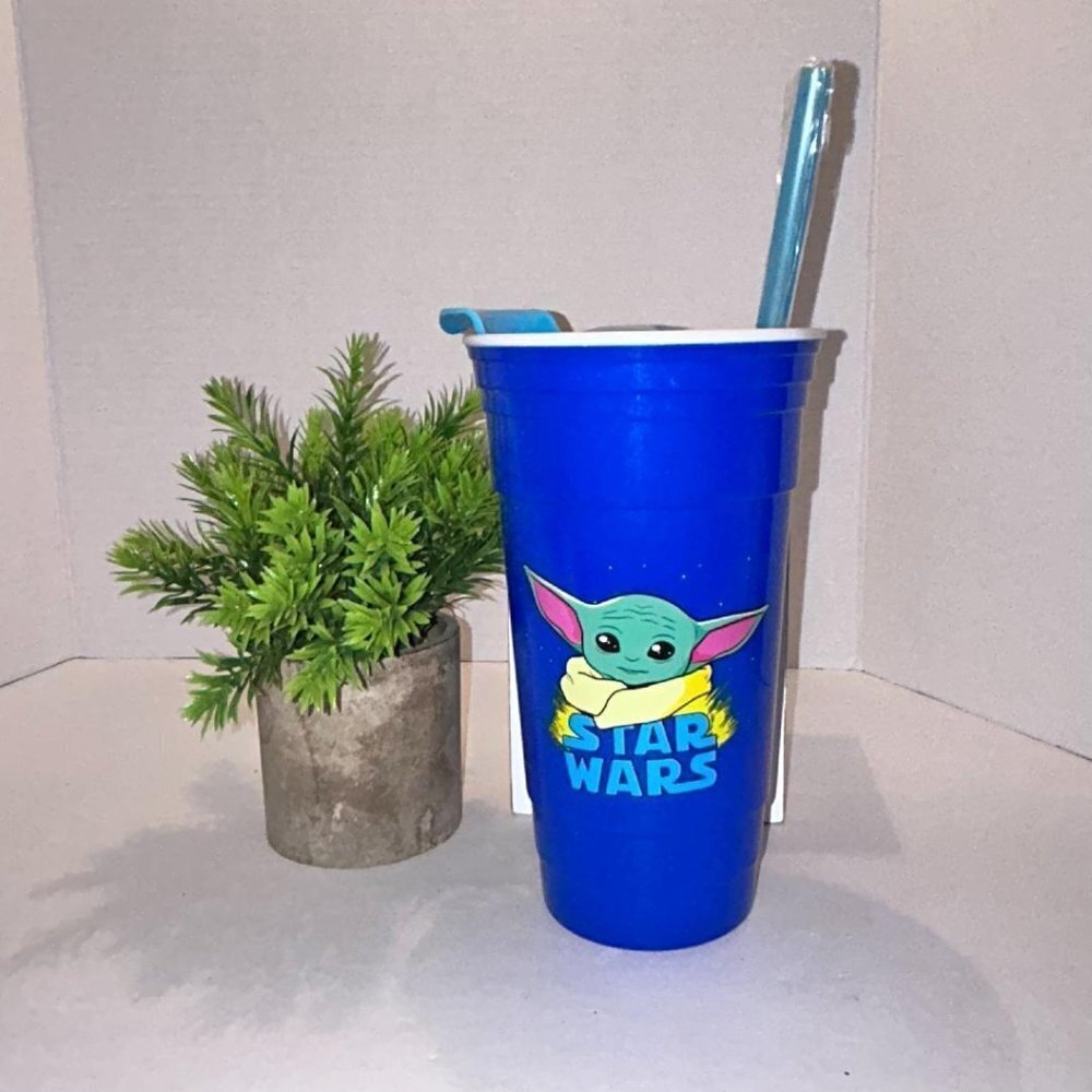NEW with tag Yoda 32 oz tumbler